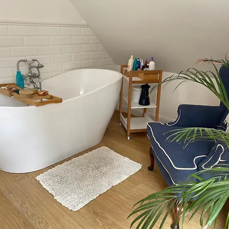 Wolno Bed & Breakfast *